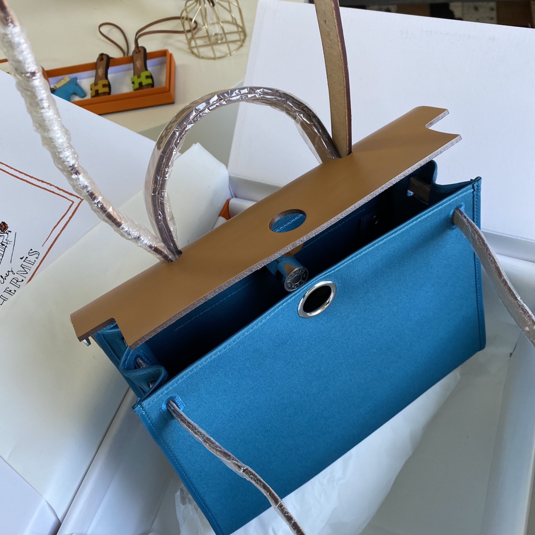 에르메스 에르백31 블루 잔지바르 은장